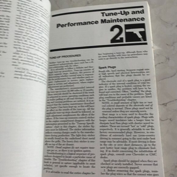 Chilton's Chevy S-10 GMC S-15 Pick-Ups 1982-85 Repair & Tune-Up Manual Guide - Picture 7 of 10